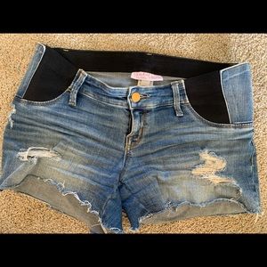 Isabela Maternity Shorts. Size 4/27